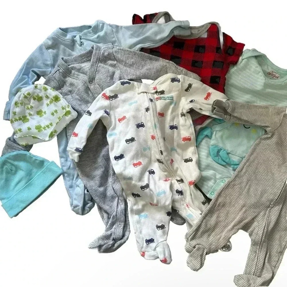 8 Piece Lot Infant Baby One Piece Footies Hats Size 0-3 Months - Picture 1 of 5